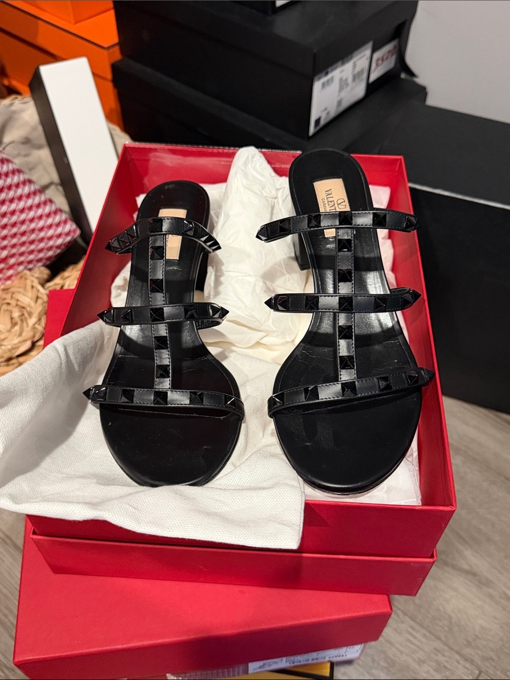 Valentino Black Stud Rockstud Heel 40